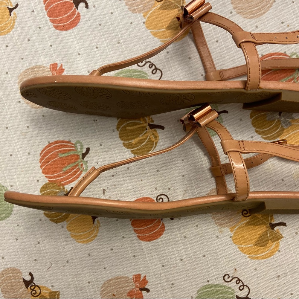 Vince Camuto Sandals NWOT - Picture 5 of 9